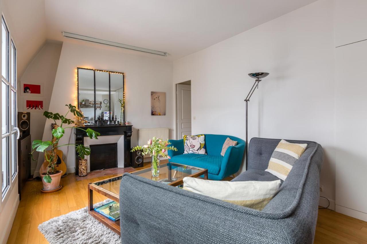 Veeve - Rooftop Views By The Canal Saint-martin Apartment Paris